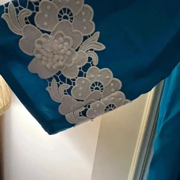 Linea by Louis Dell Olio..Blue Tunic Blouse.  Size 22W - Picture 3 of 3